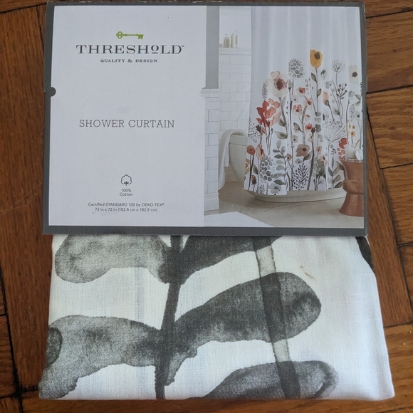 Shower curtain - Picture 3 of 3